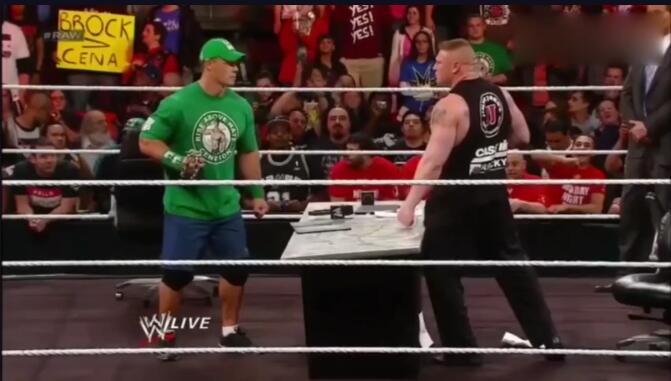  WWE精彩回顾，由于塞纳的一个巴掌，比赛一度失控！太激烈了